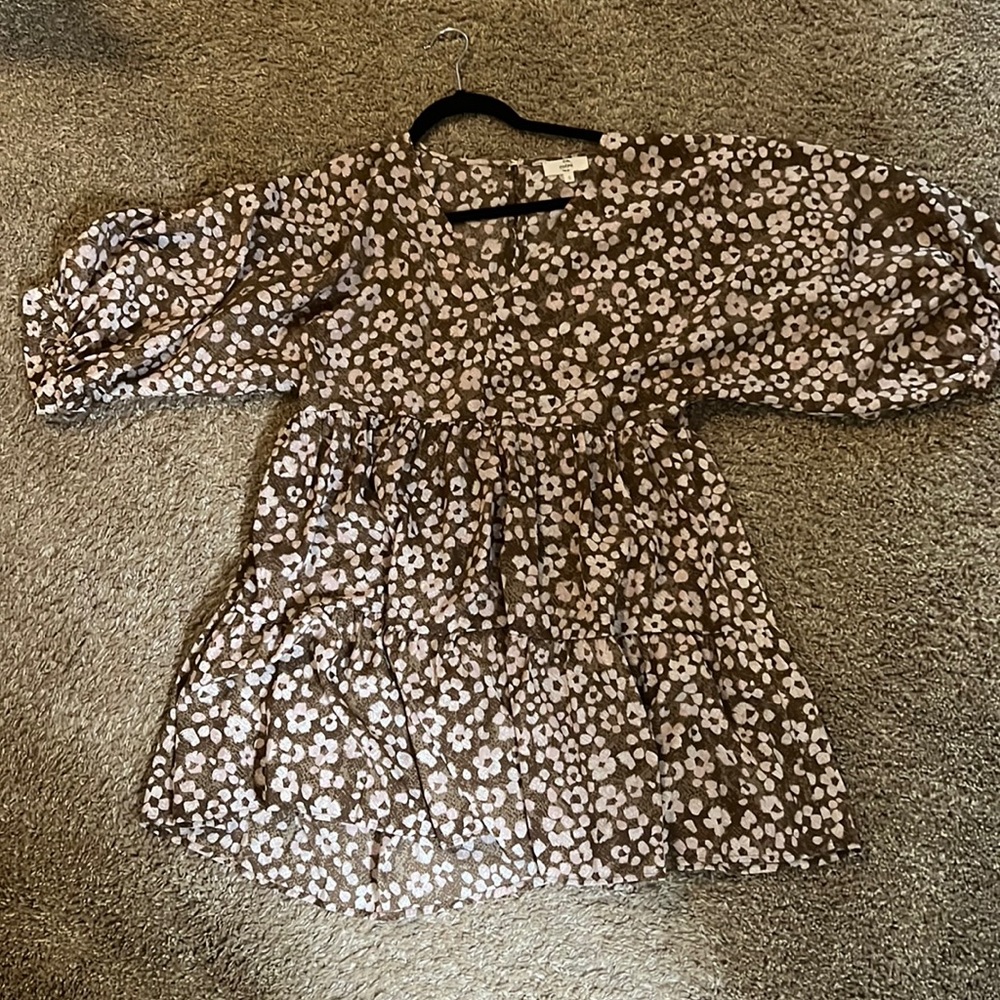 Summer, early fall cute dress! Only worn once :) ✨